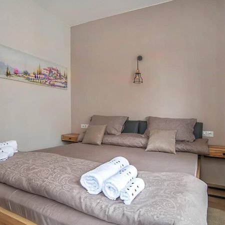 Elegant & Stylish 2 Bedroom Top Central Apartment Szófia Kültér fotó